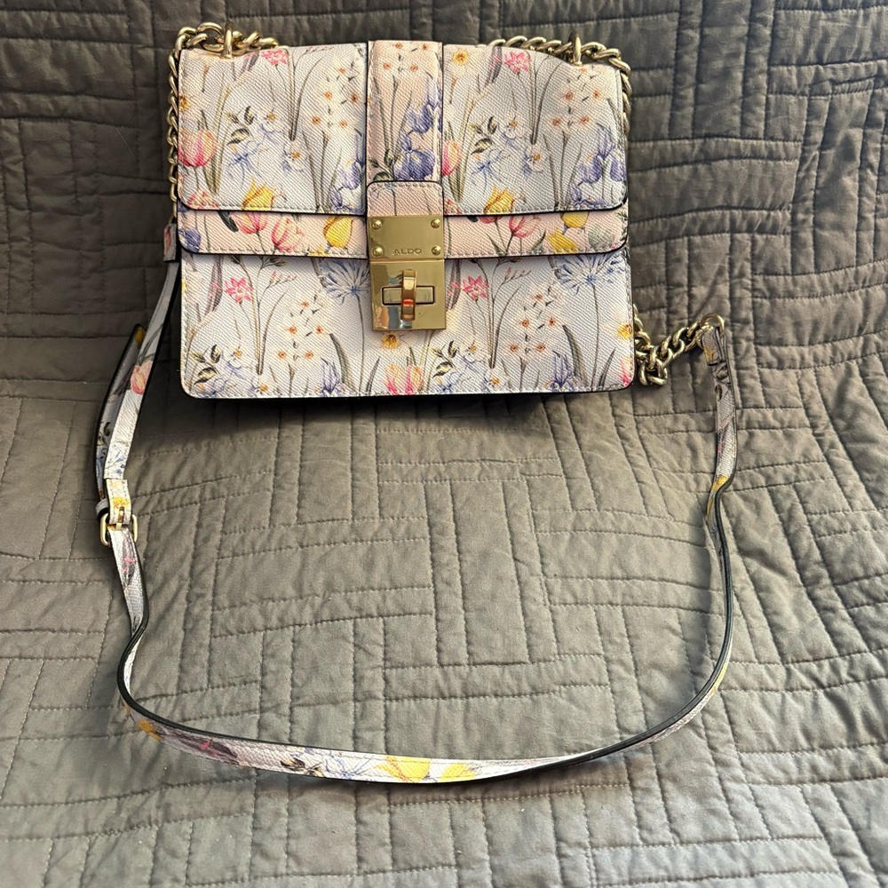 Aldo Flower Crossbody Purse Bag Tulip Floral Spring Theme Blue Pink